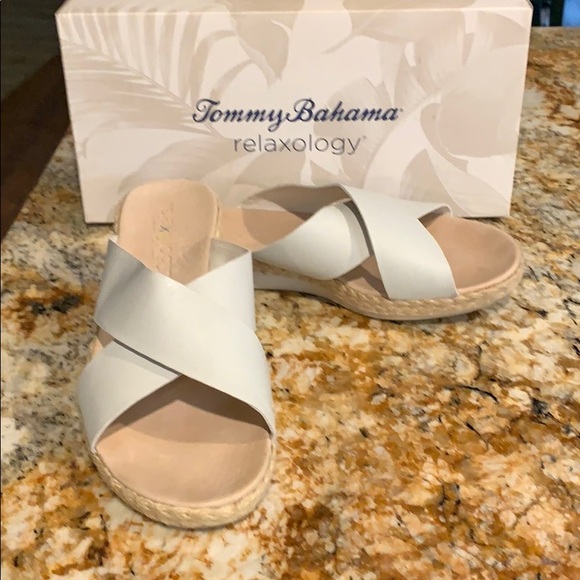 tommy bahama relaxology sandals